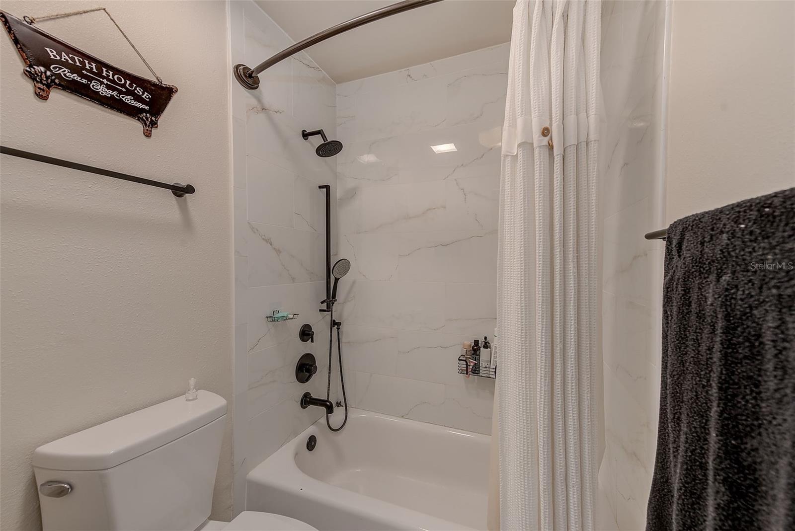 KAPOK MANOR CONDO - Residential