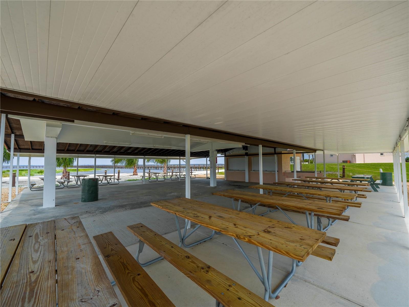 INDIAN LAKE ESTATES - Land