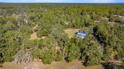 A home in DUNNELLON