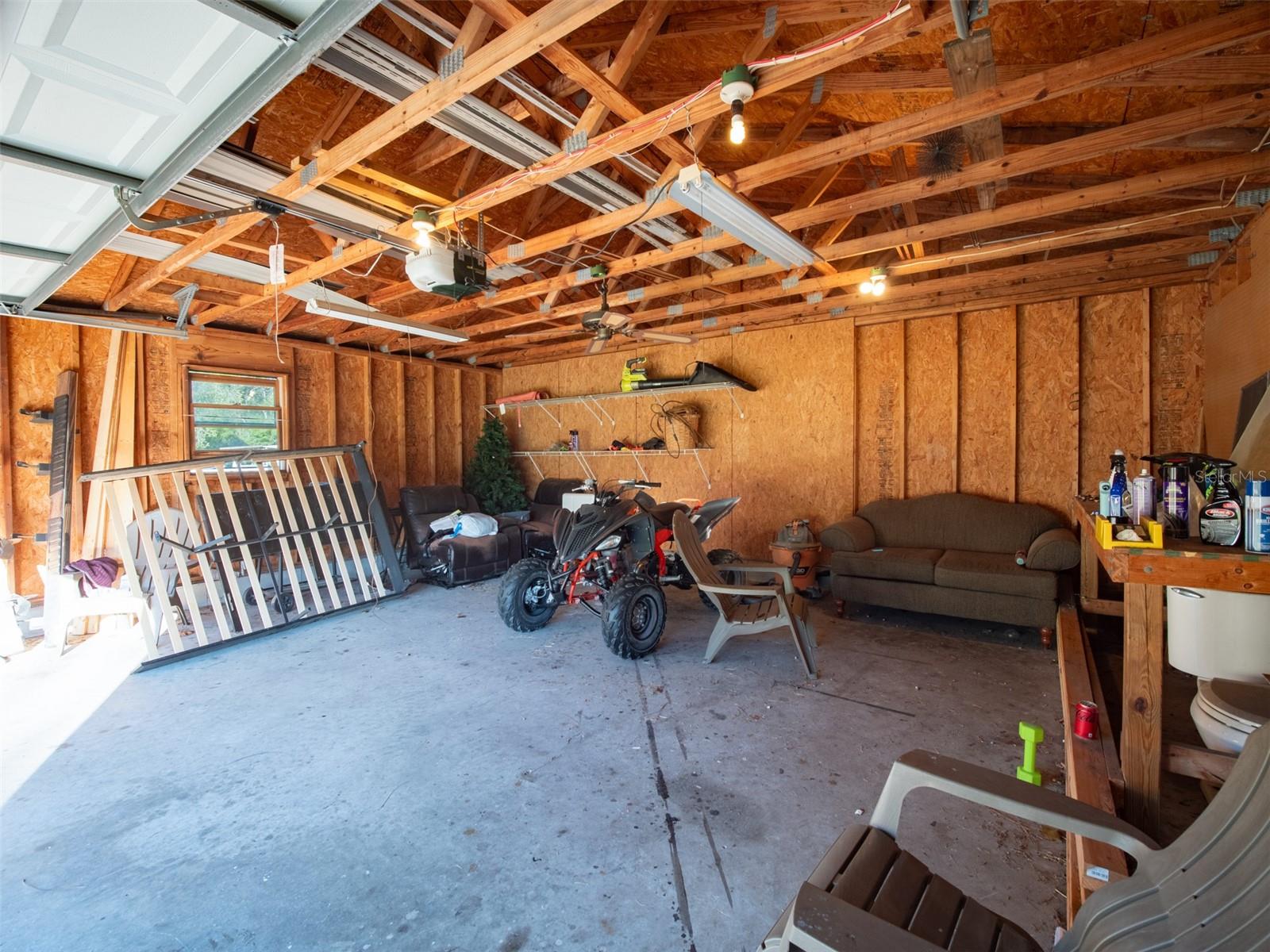 SHADY OAKS ACRES UN 2 - Residential