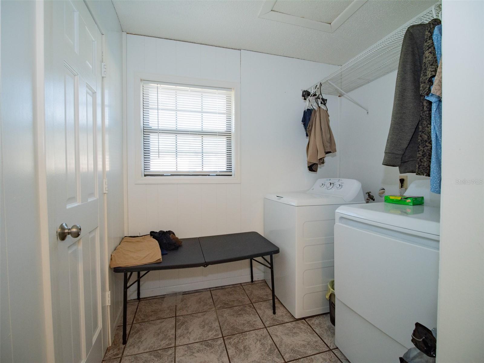 SHADY OAKS ACRES UN 2 - Residential