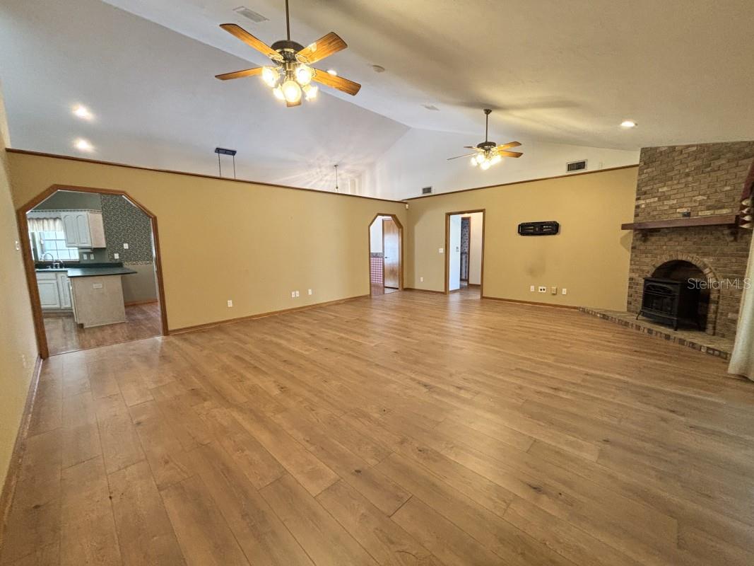 CARRIAGE TRAIL UN 02 - Residential