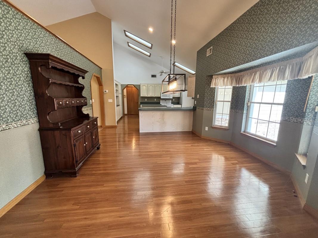 CARRIAGE TRAIL UN 02 - Residential