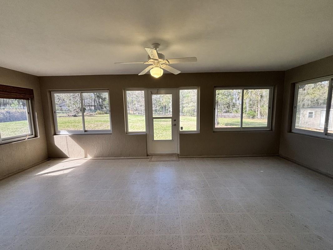 CARRIAGE TRAIL UN 02 - Residential