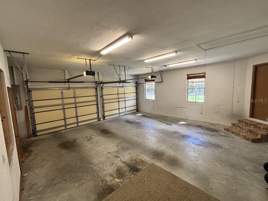 CARRIAGE TRAIL UN 02 - Residential