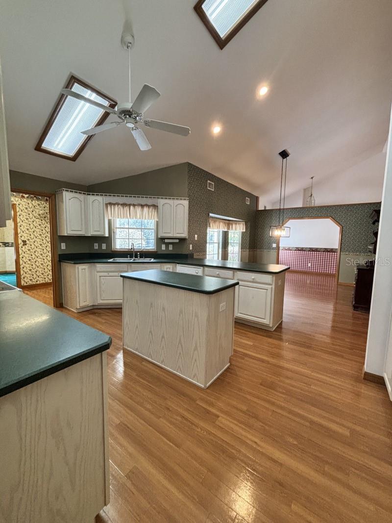 CARRIAGE TRAIL UN 02 - Residential