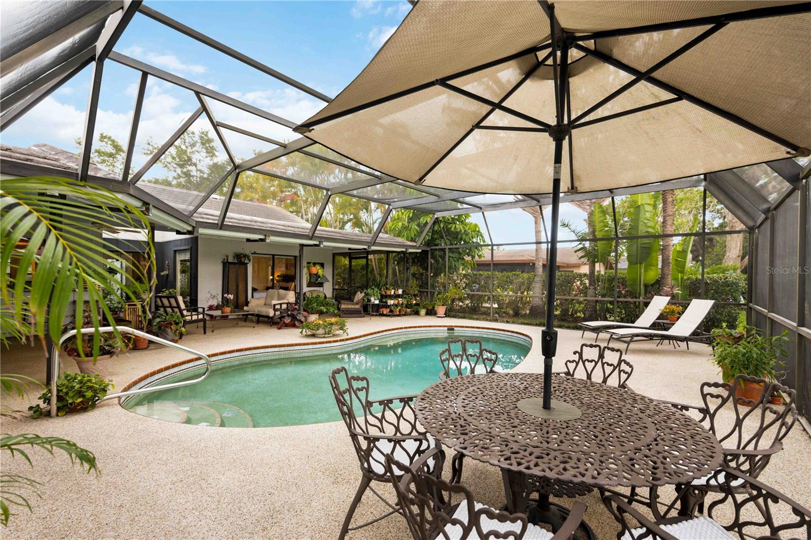 BENEVA PINES - Residential