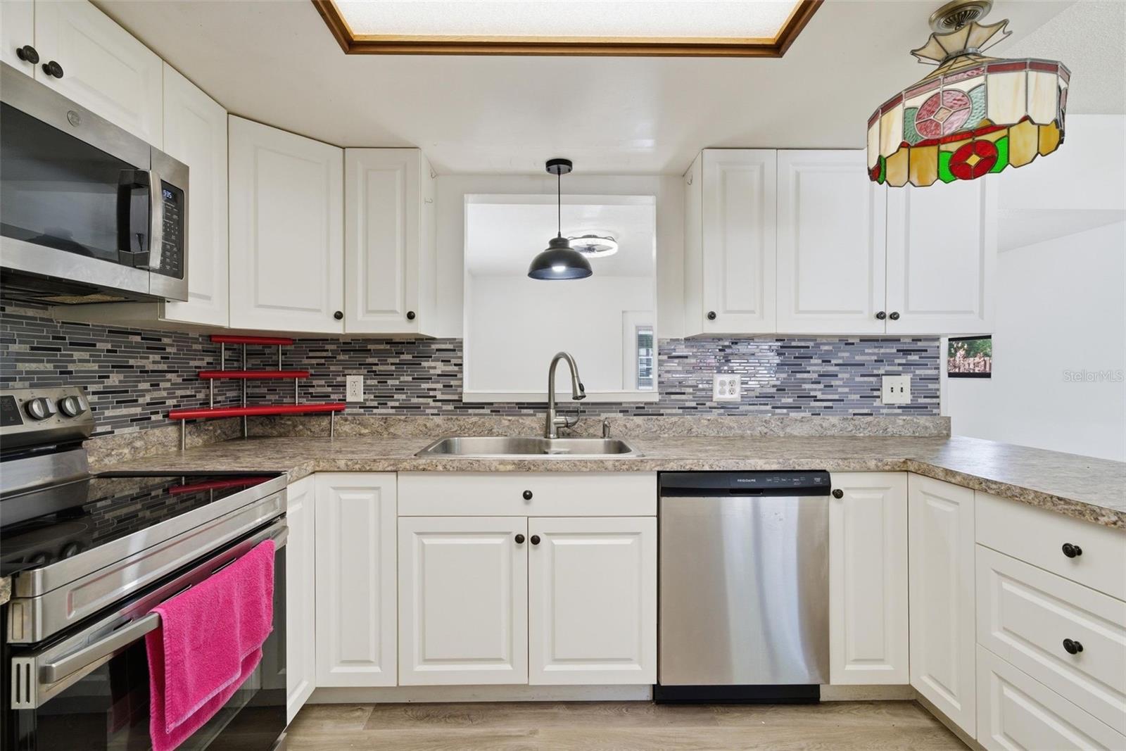 HAZELTONS HILL UNREC SUB - Residential