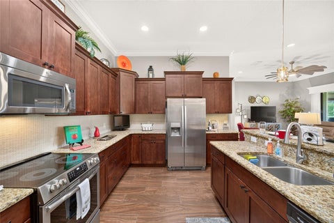 Tiny photo for 5419 Meadow Hill Loop, Lady Lake, FL 32159 (MLS # G5119307)