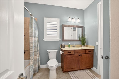 Tiny photo for 5419 Meadow Hill Loop, Lady Lake, FL 32159 (MLS # G5119307)