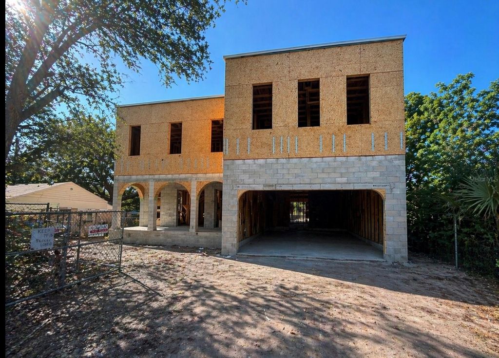 Photo of 4414 W Lawn Avenue, Tampa, FL 33611 (MLS # TB8498692)