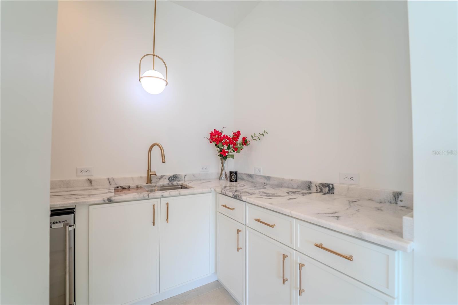 ANITA SUB - Residential