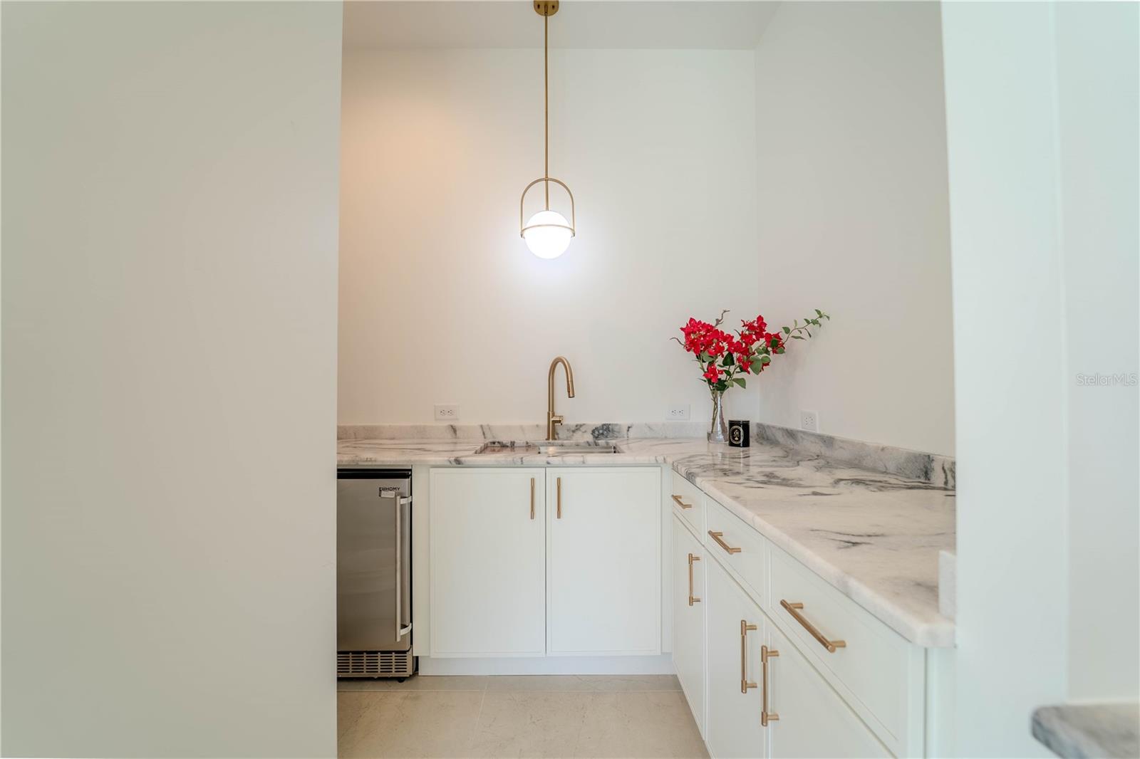 ANITA SUB - Residential