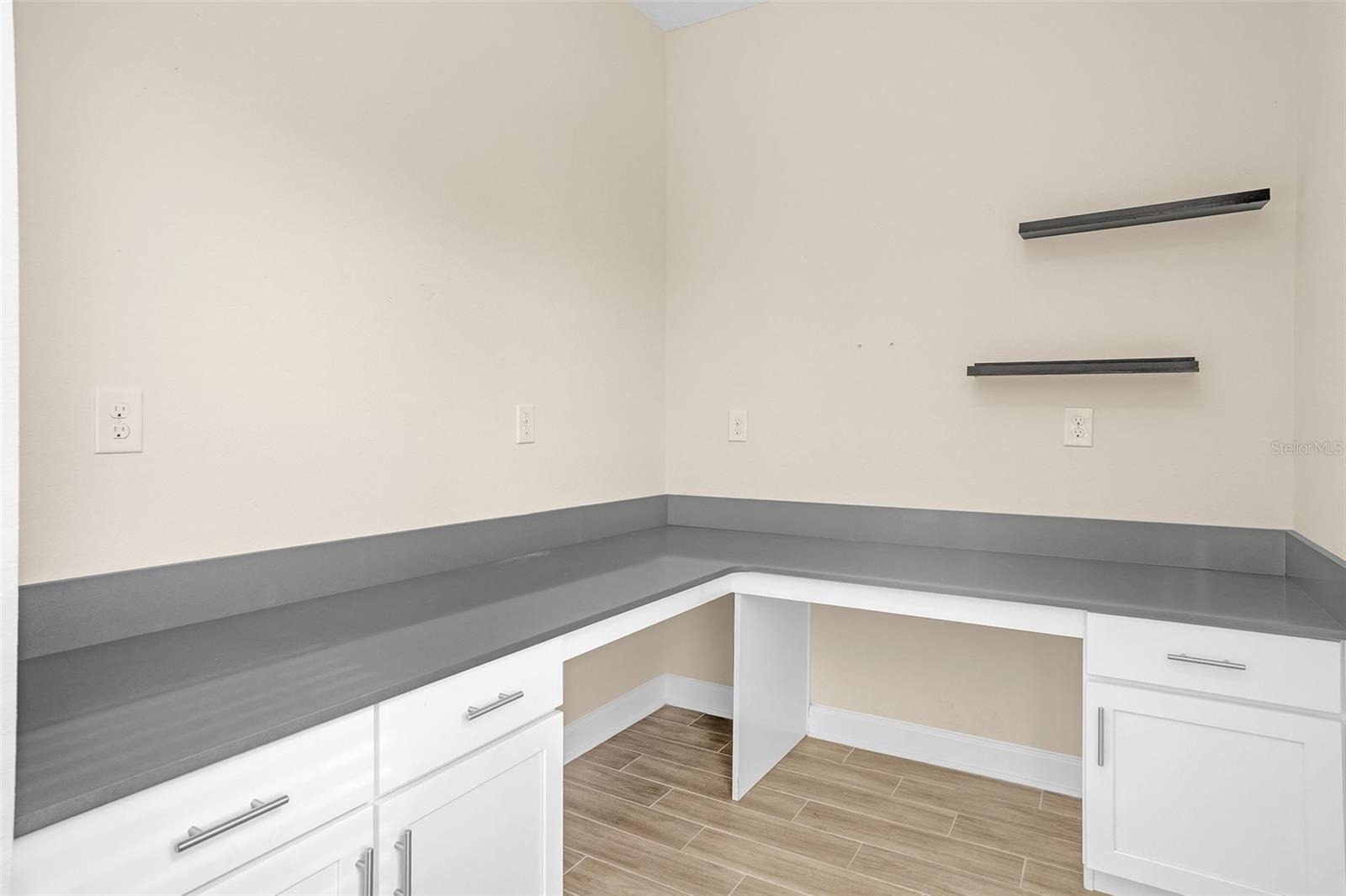 STOREY PK-PH 4 PRCL L - Residential