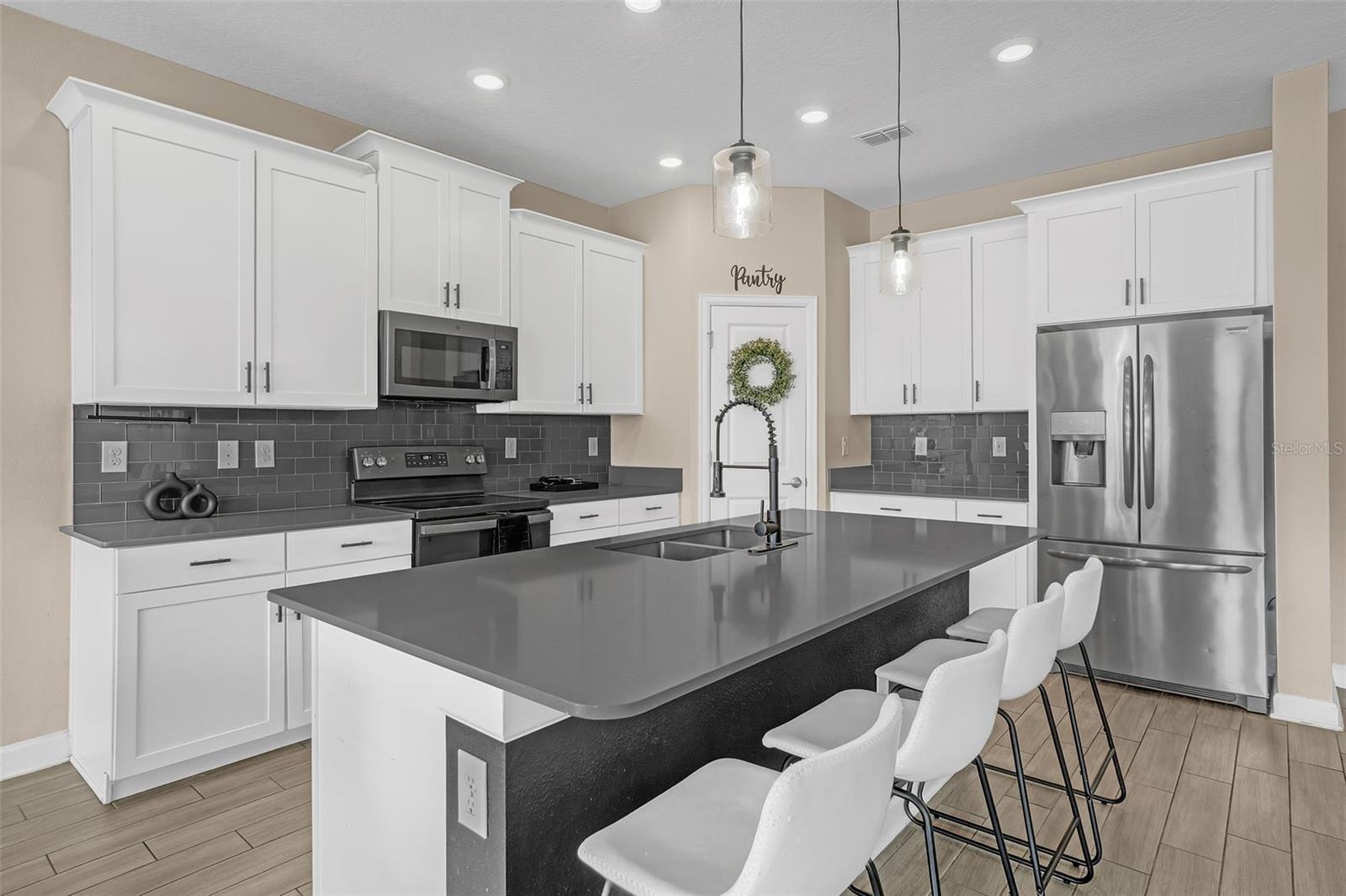 STOREY PK-PH 4 PRCL L - Residential