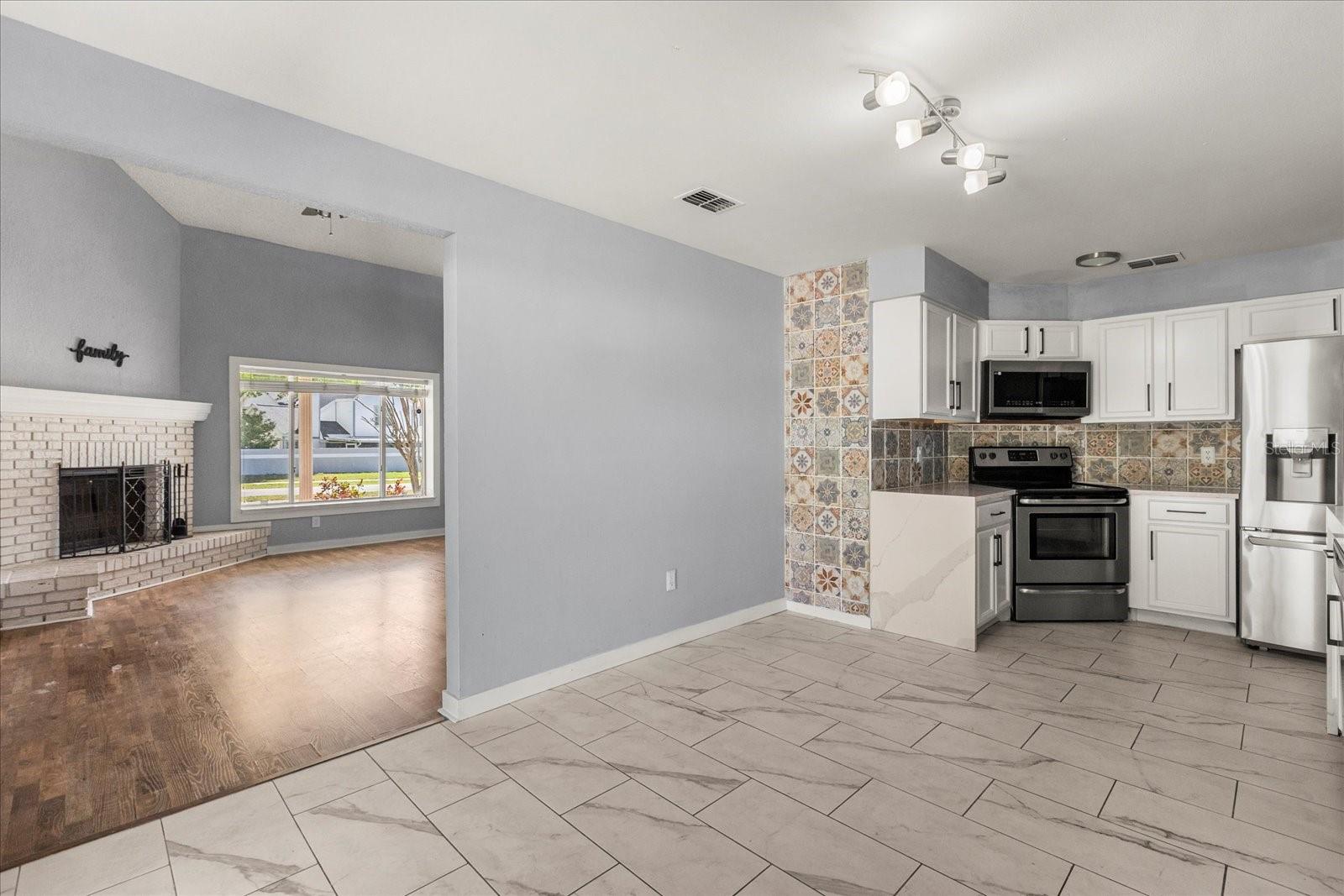 2566 CONWAY GARDENS ROAD