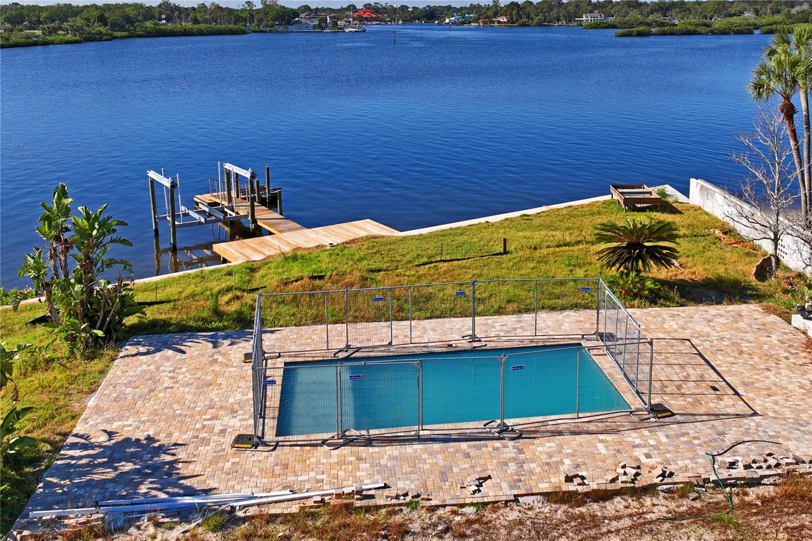 5224 MILLER BAYOU DRIVE