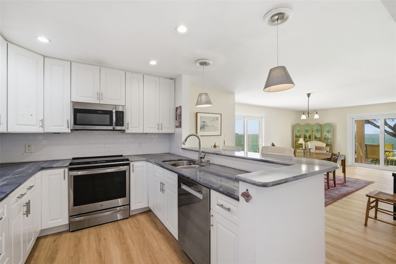 SOUTH BAY CONDO - Residential