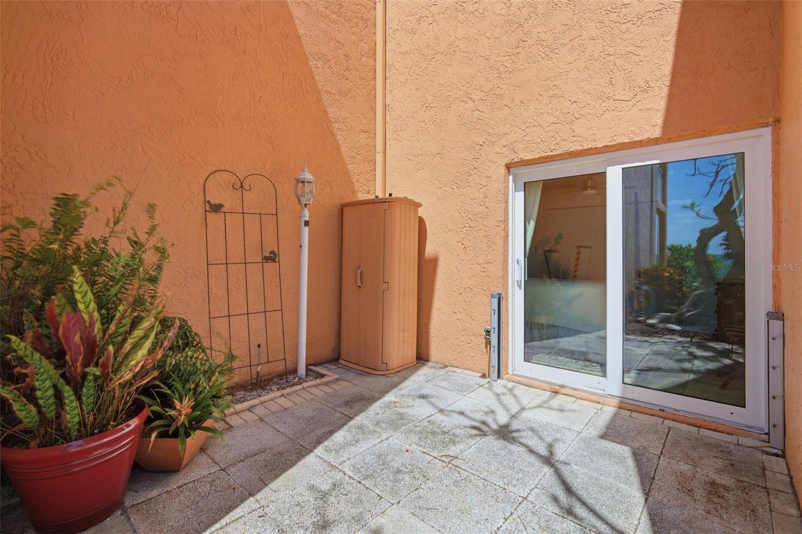 SOUTH BAY CONDO - Residential