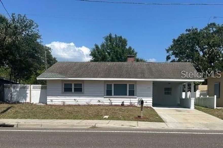 Nice 2 Bedroom, 1 Bath Renovated home with New Kitchen cabinets, Granite Countertop and island.  Inside laundry room, new wood laminate floors.  Located close to shopping mall, Restaurants, Beach and a short commute to I-275 and Gandy Blvd..   Must See!!
