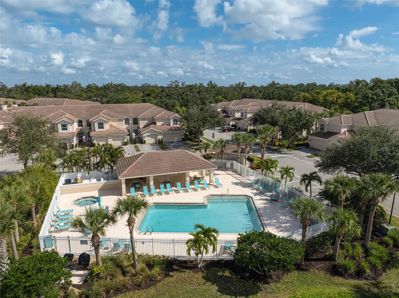 ARIELLE ON PALMER RANCH SEC 1 - Residential