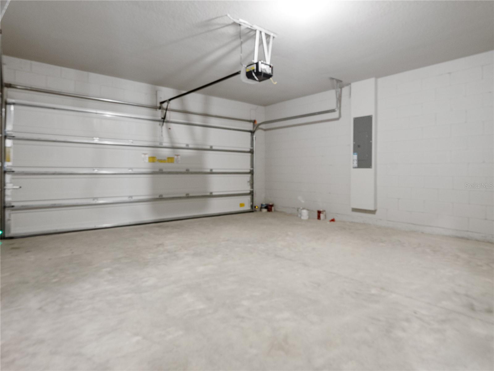 RESERVE/VAN OAKS PH 1 - Residential Lease