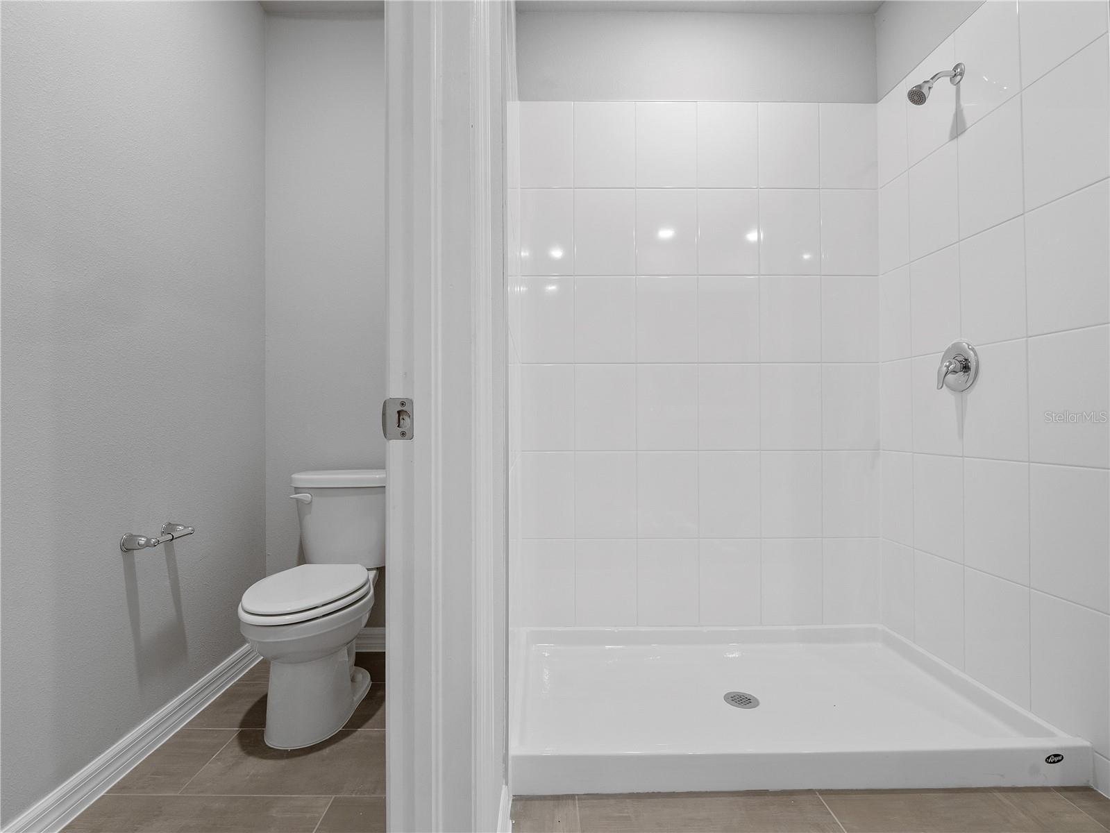 RESERVE/VAN OAKS PH 1 - Residential Lease