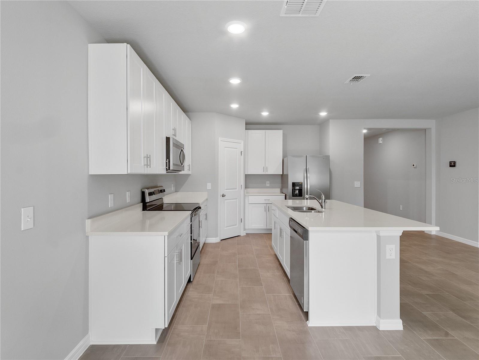 RESERVE/VAN OAKS PH 1 - Residential Lease