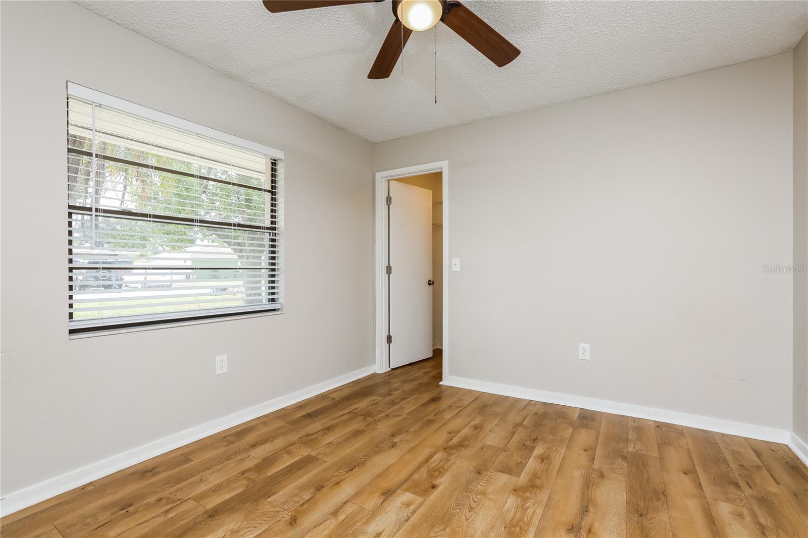 ELOISE WOODS EAST LAKE MARIAM UNIT - Residential Lease