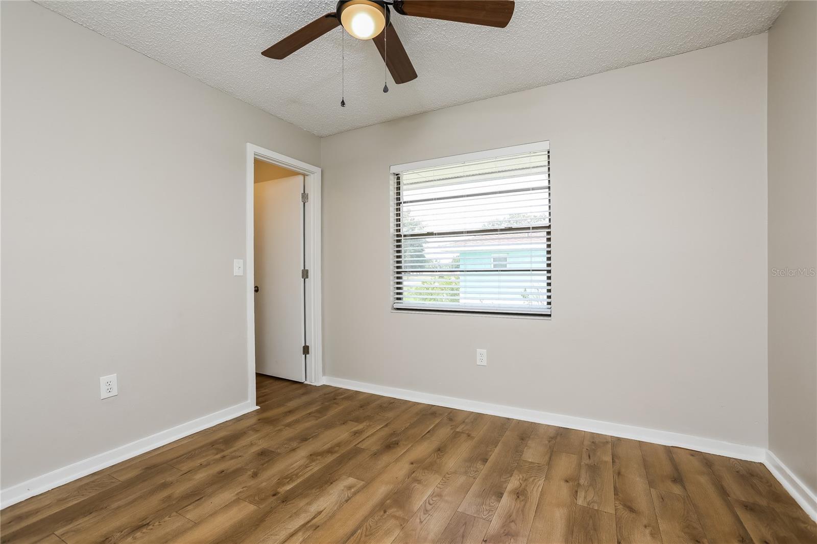 ELOISE WOODS EAST LAKE MARIAM UNIT - Residential Lease