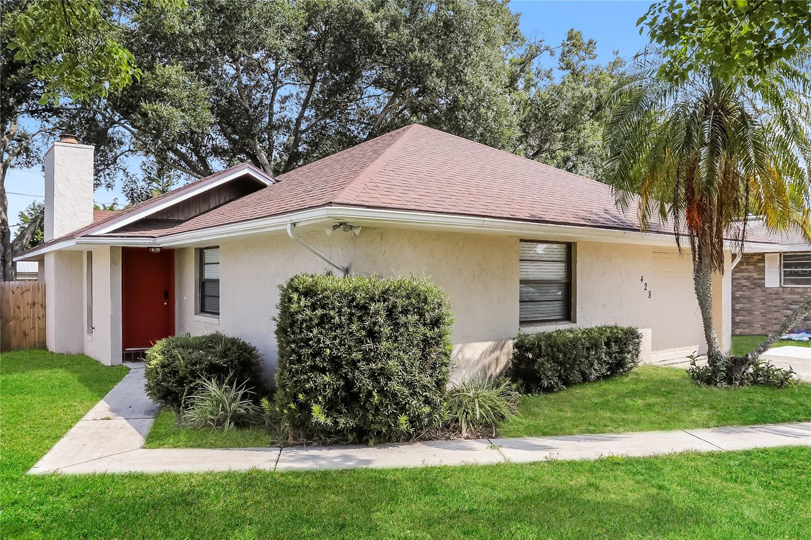 ELOISE WOODS EAST LAKE MARIAM UNIT - Residential Lease