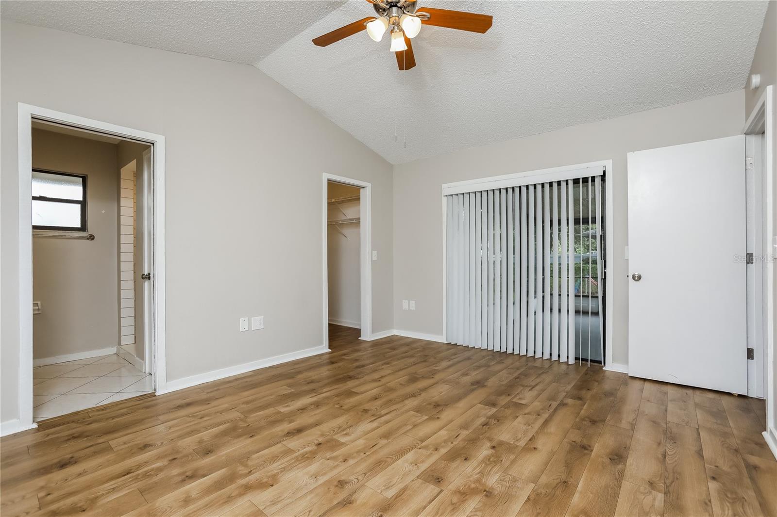 ELOISE WOODS EAST LAKE MARIAM UNIT - Residential Lease