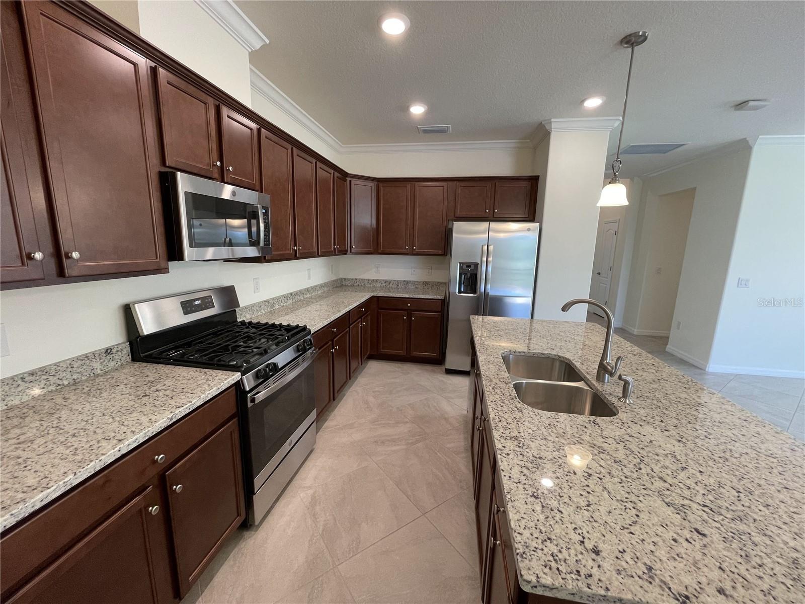 ROSEDALE ADD PH I - Residential Lease