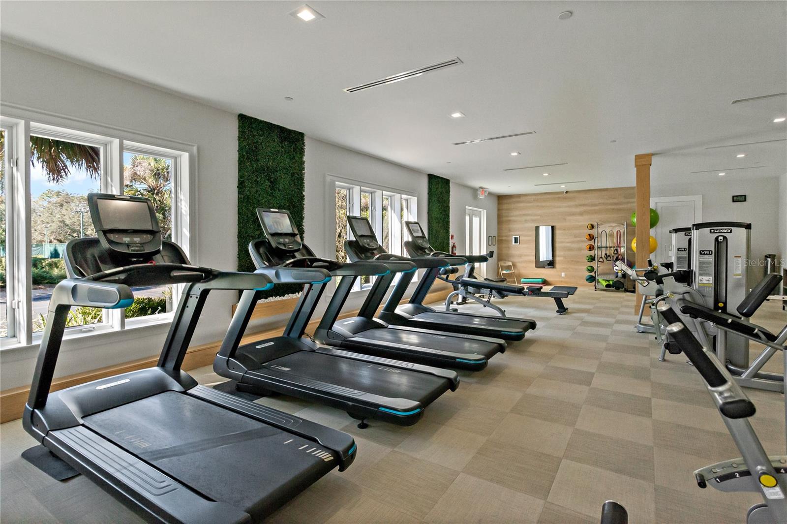 ROSEDALE ADD PH I - Residential Lease