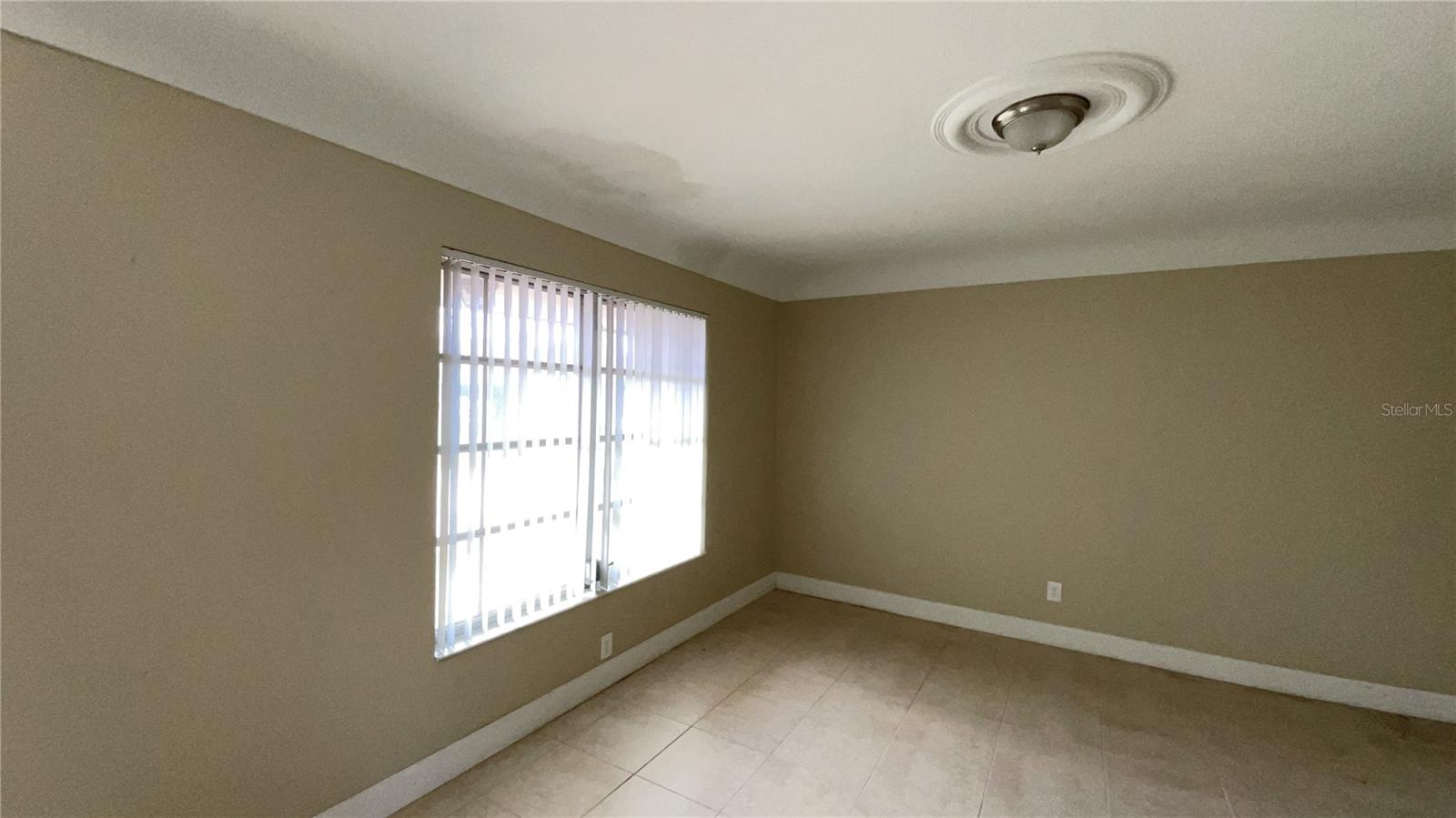 Casas a venda 2 - Jen Dantas 4430 NE 25TH AVENUE