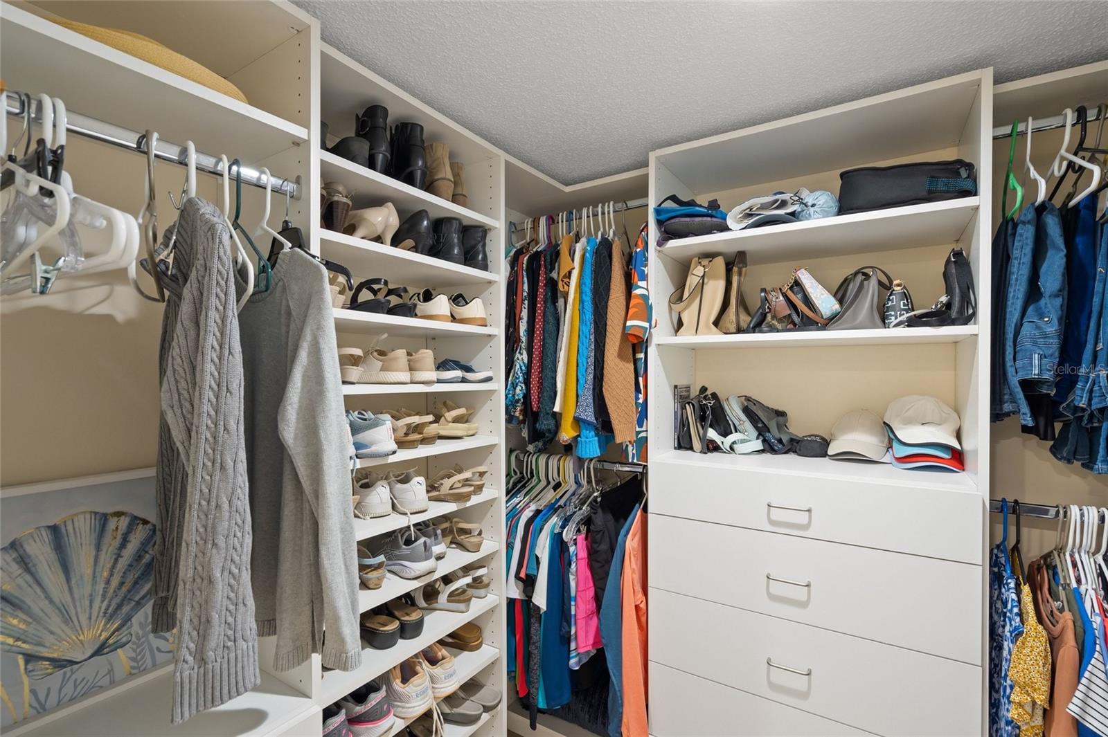 THE MEADOWS/CHANDLERS FORDE - Residential