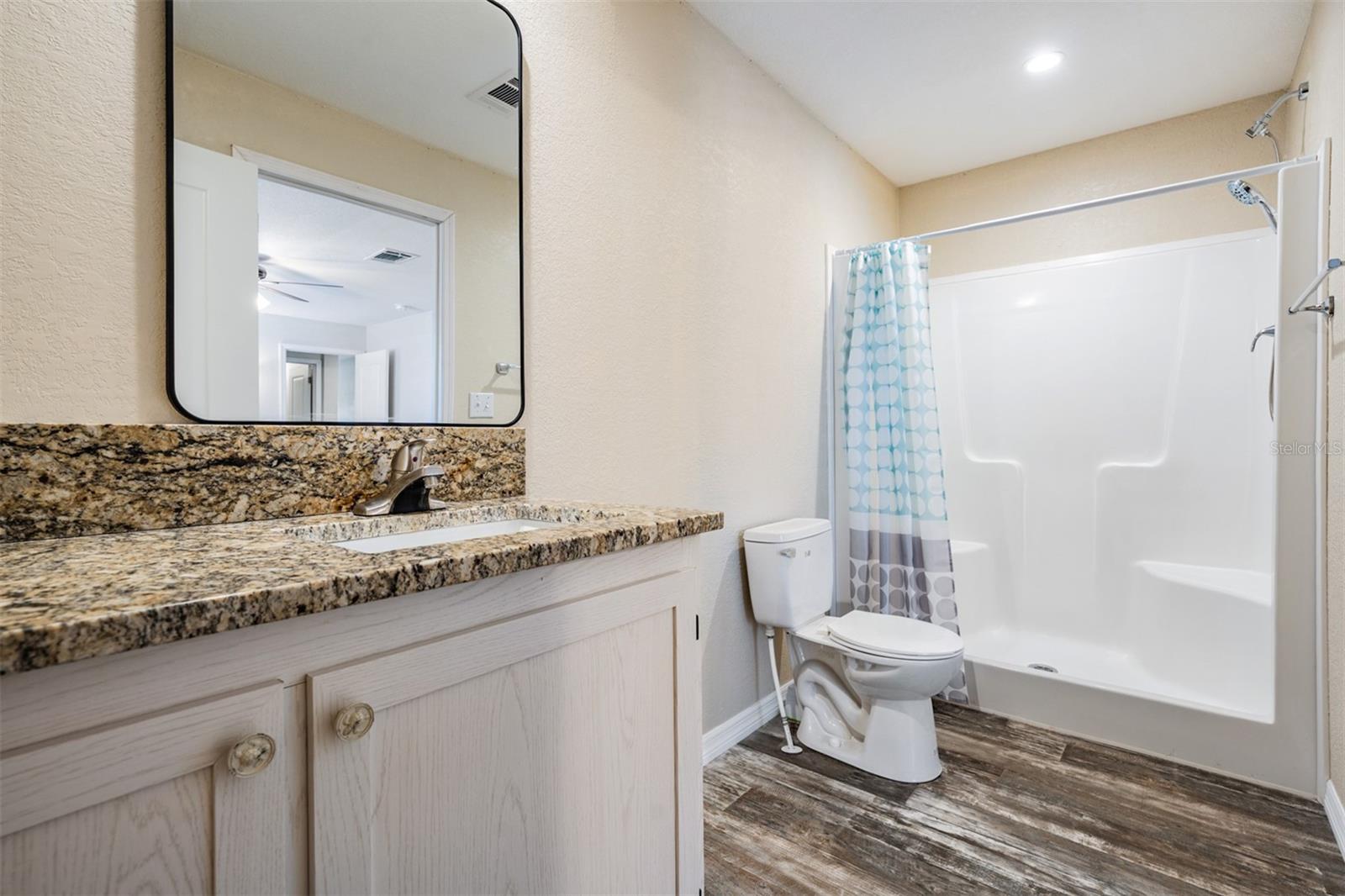 SIGNAL COVE - Residential