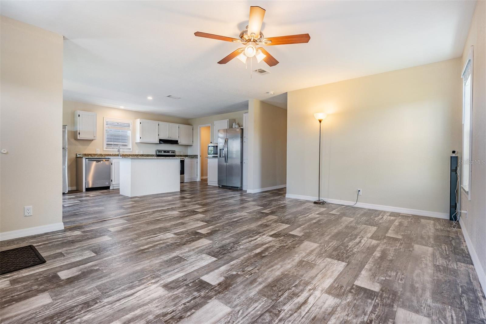 SIGNAL COVE - Residential