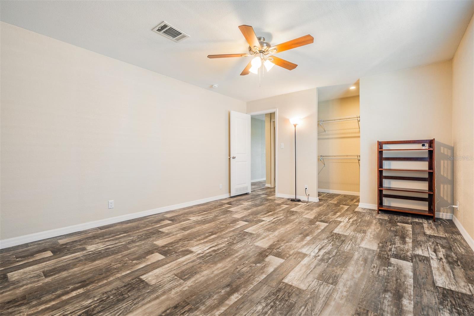 SIGNAL COVE - Residential