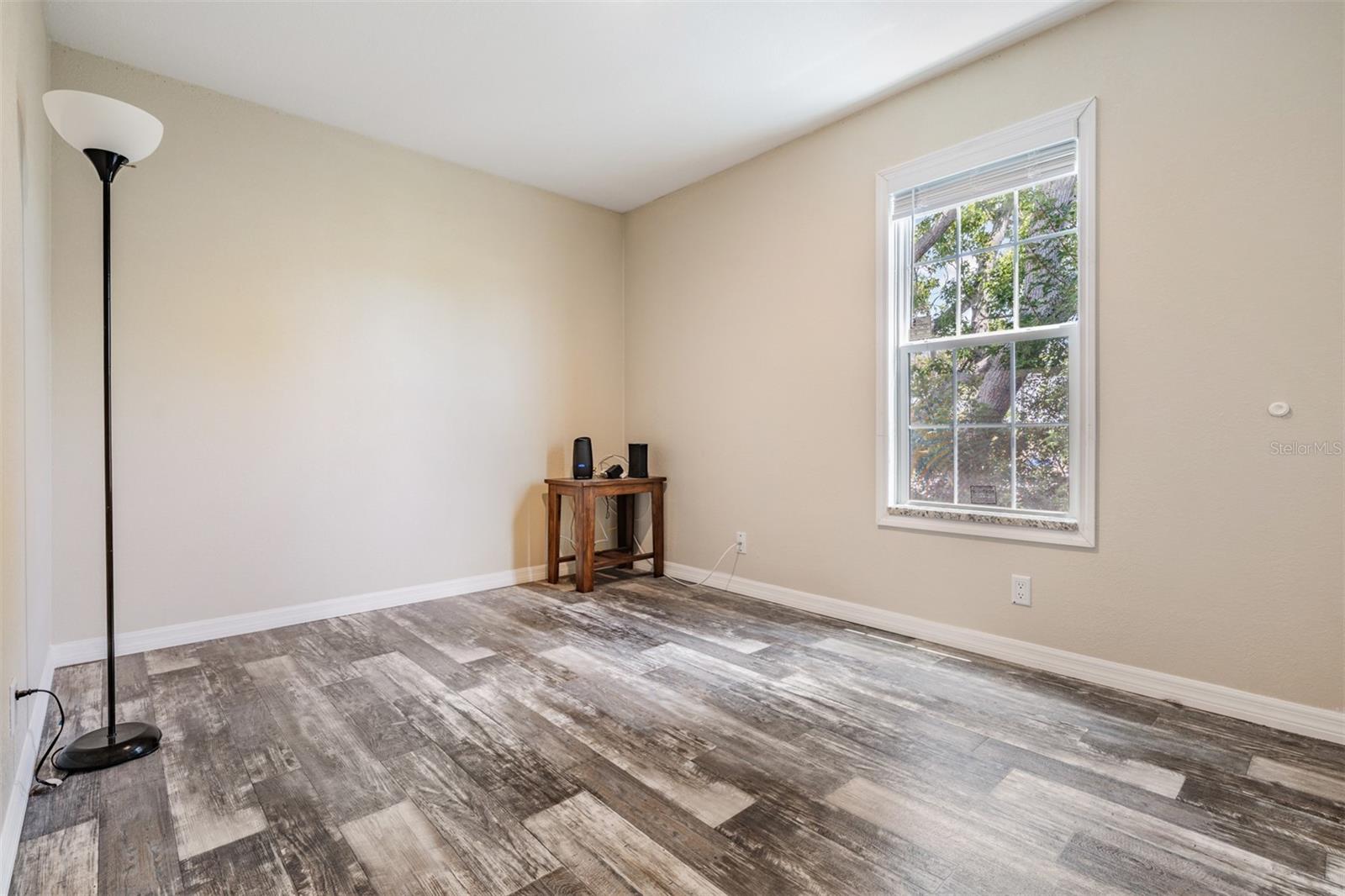 SIGNAL COVE - Residential