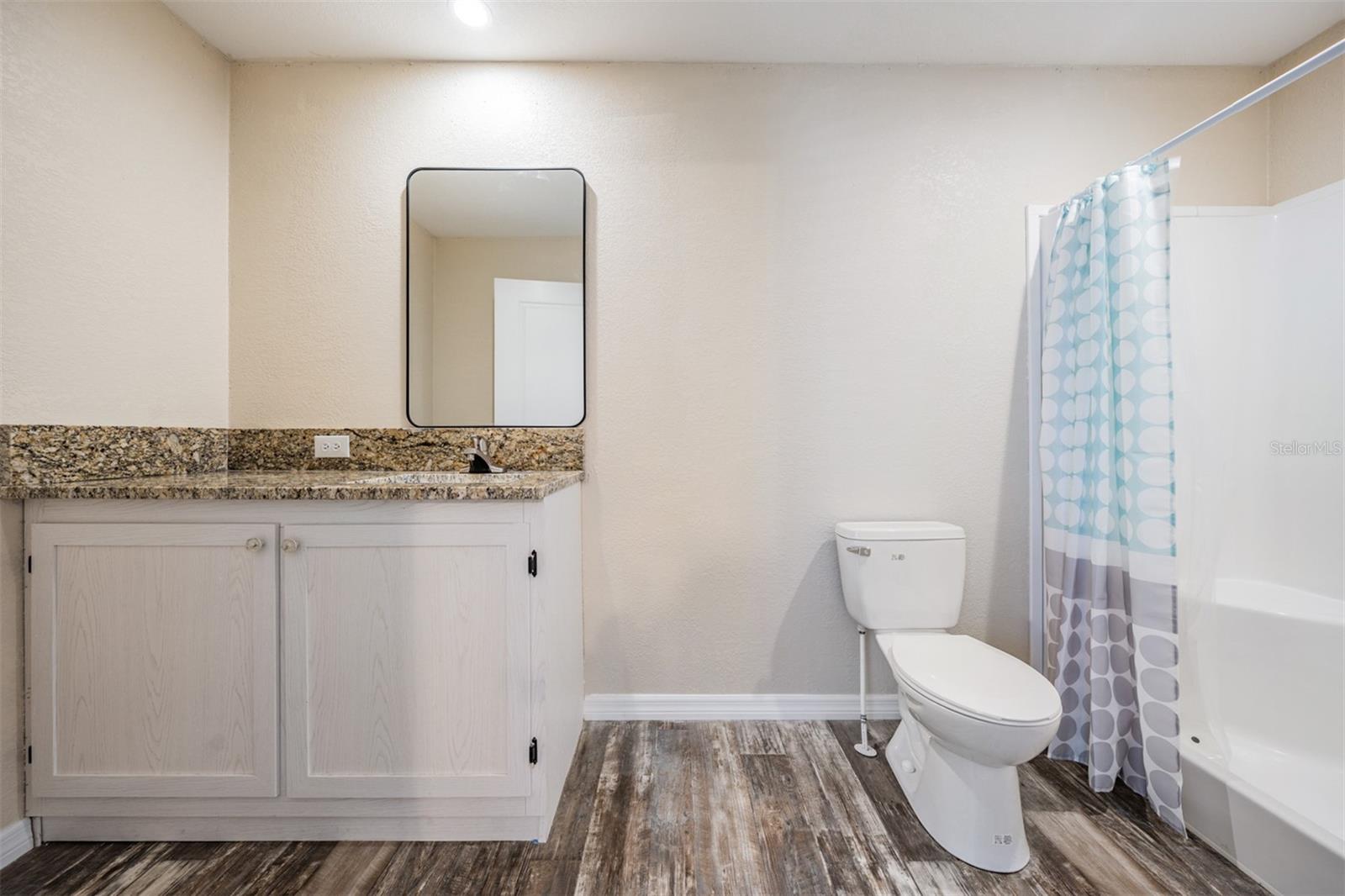 SIGNAL COVE - Residential