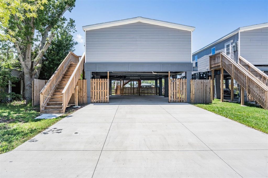 Photo of 13039 Keel Court, Hudson, FL 34667 (MLS # TB8461985)