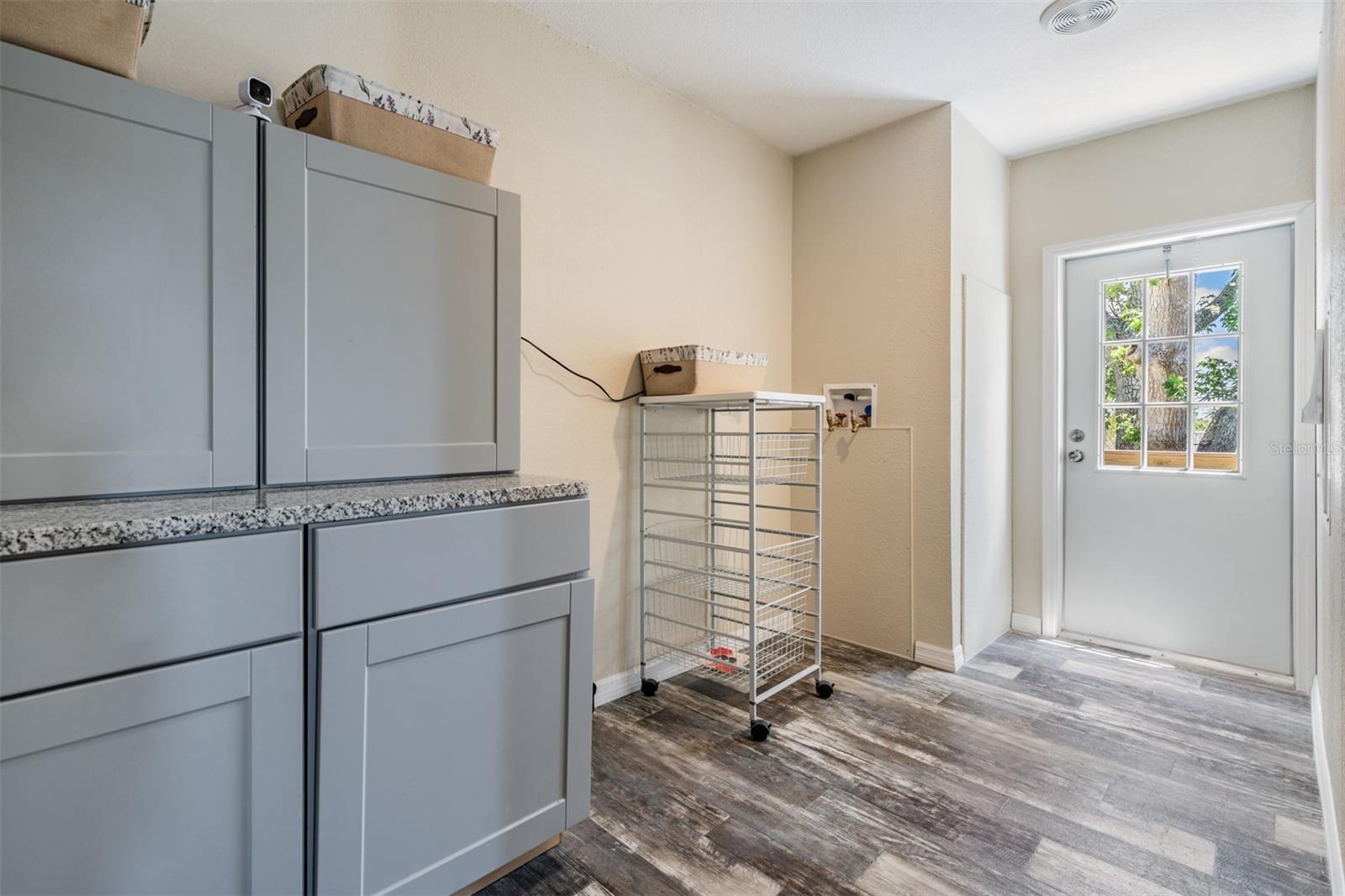 SIGNAL COVE - Residential