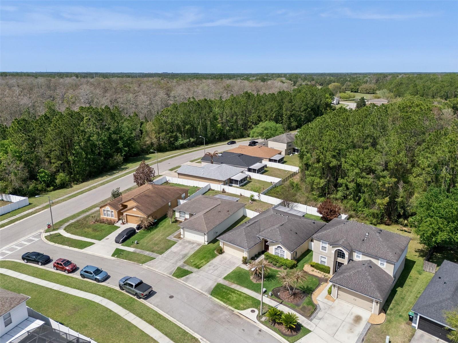 CHAPMAN LAKES - Residential