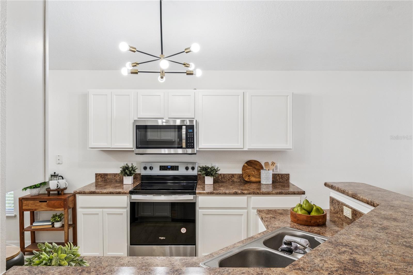 CHAPMAN LAKES - Residential