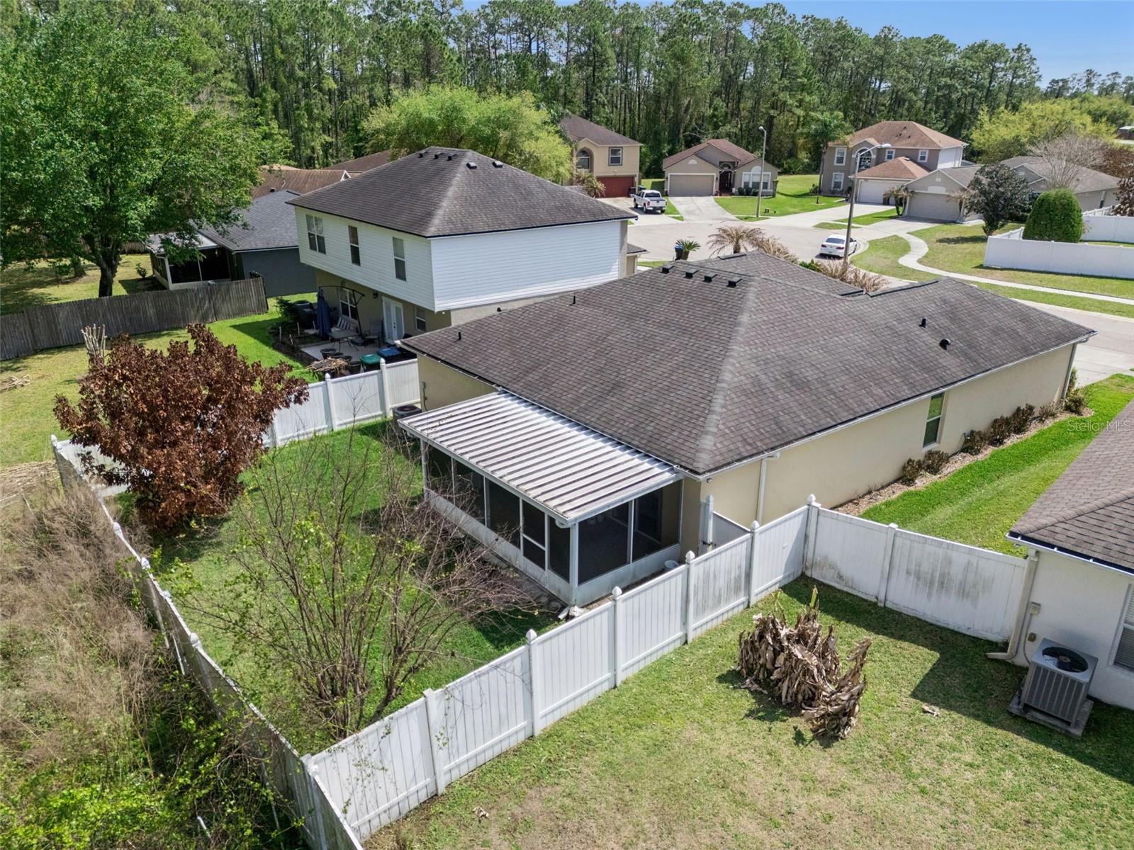 CHAPMAN LAKES - Residential