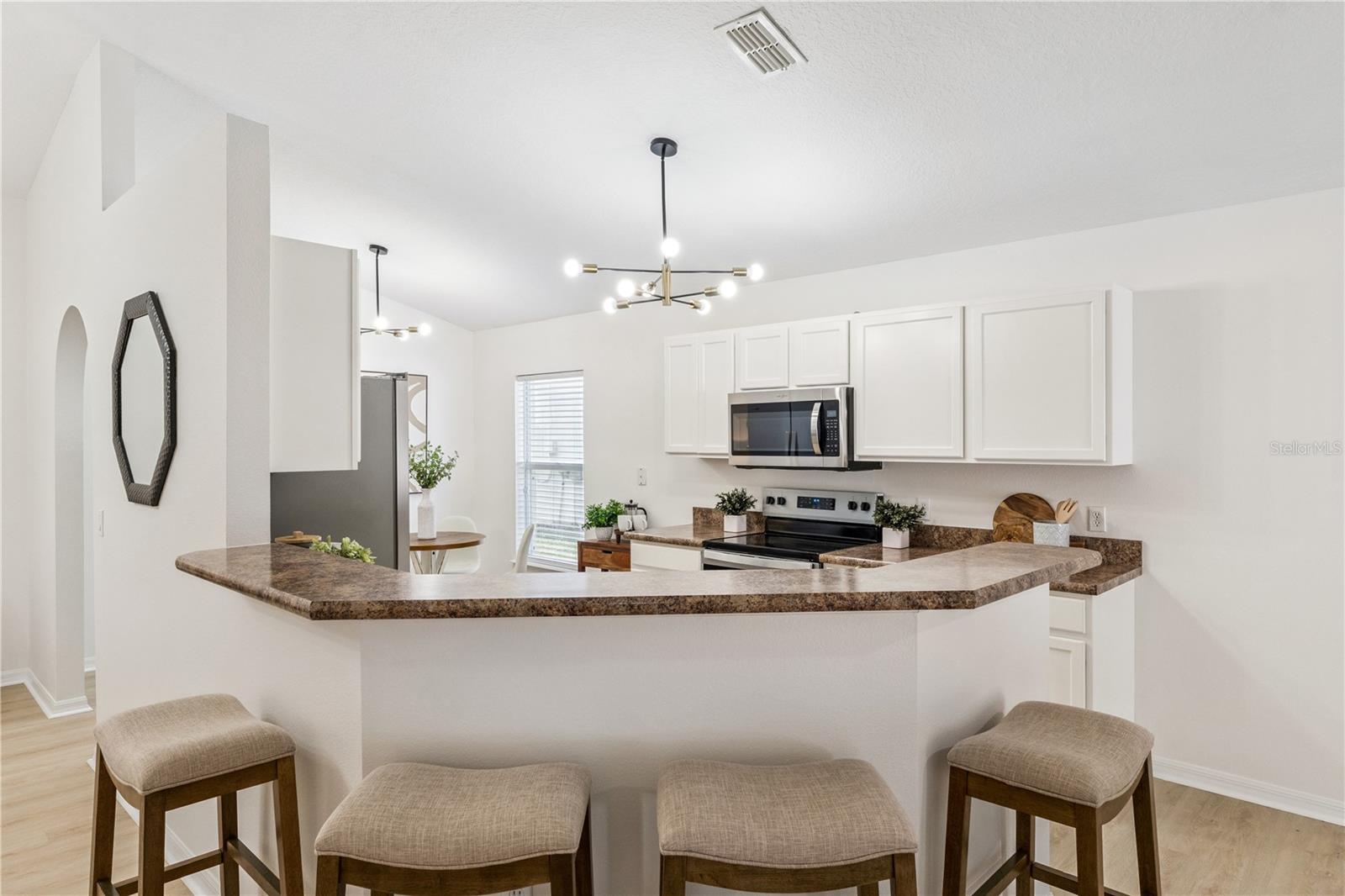 CHAPMAN LAKES - Residential