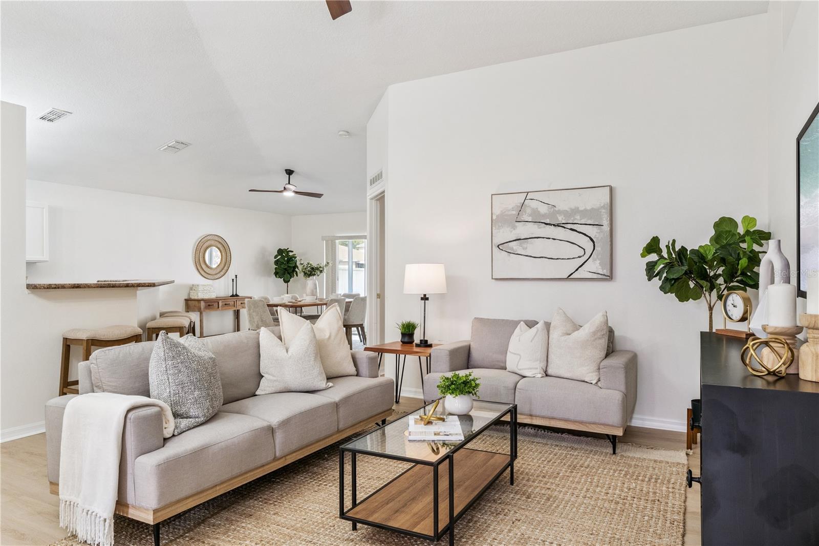 CHAPMAN LAKES - Residential