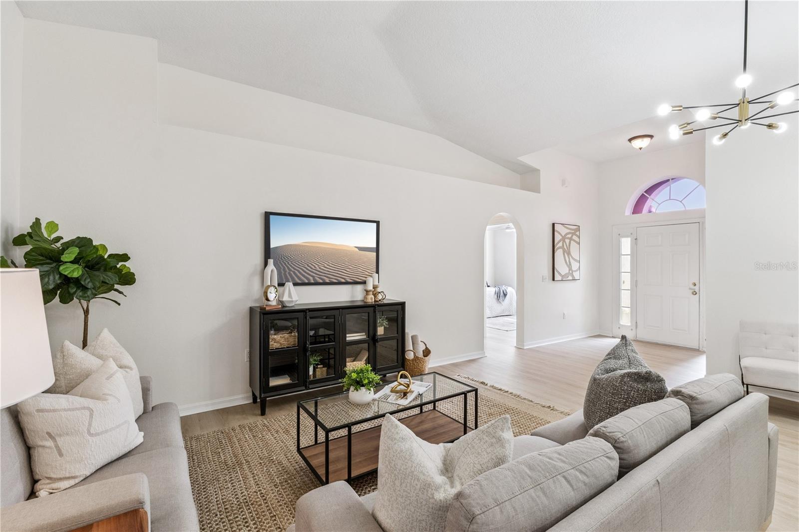 CHAPMAN LAKES - Residential