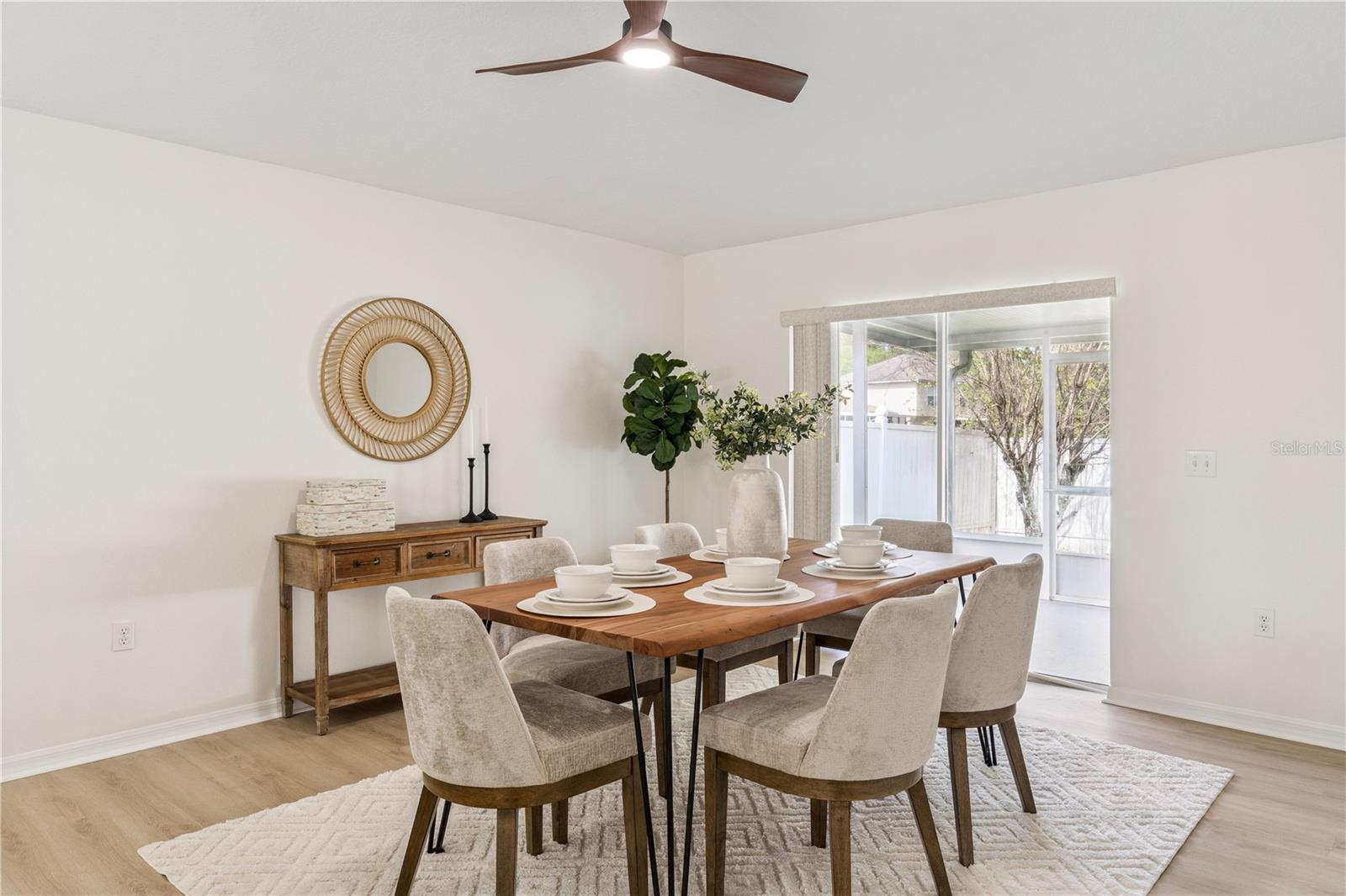 CHAPMAN LAKES - Residential